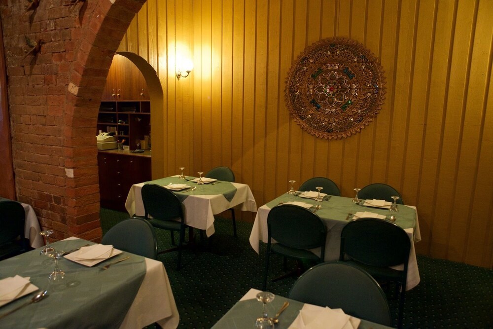 Forest Lodge Motor Inn & Restaurant photo 6
