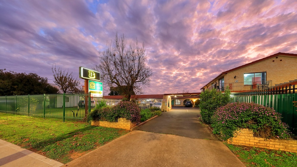Forest Lodge Motor Inn & Restaurant photo 4