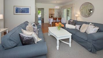 1 bedroom, premium bedding, free minibar items, iron/ironing board
