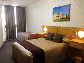 Standard Room, Non Smoking (Twin Room Queen & Single) | Desk, iron/ironing board, free WiFi, bed sheets - Goulburn Motor Inn (Goulburn)