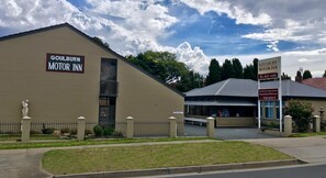 Street view - Goulburn Motor Inn (Goulburn)