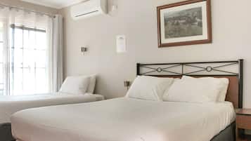 Chambre Standard, balcon (Saleyard Motel Room) | Wi-Fi gratuit, draps fournis