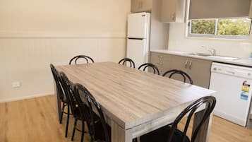 4 Bedroom Deluxe Villa | In-room dining