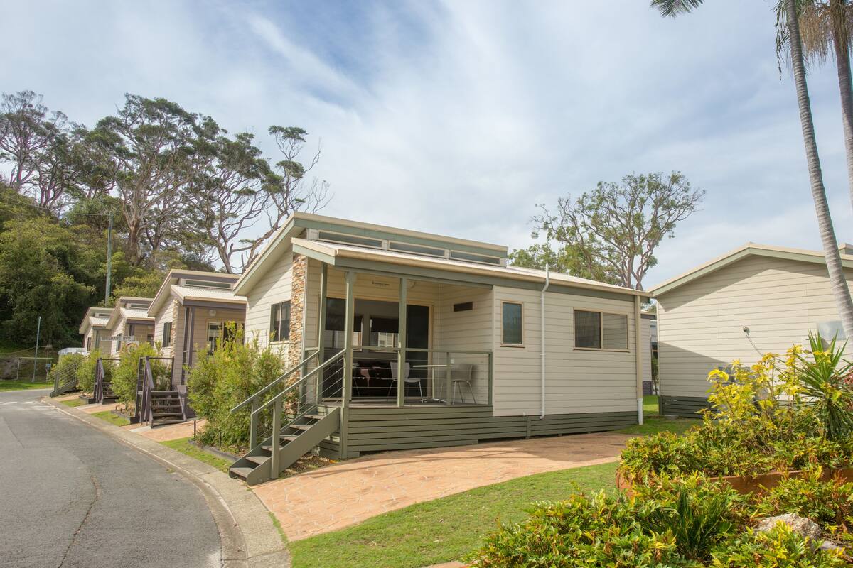 2 Bedroom Budget | Exterior