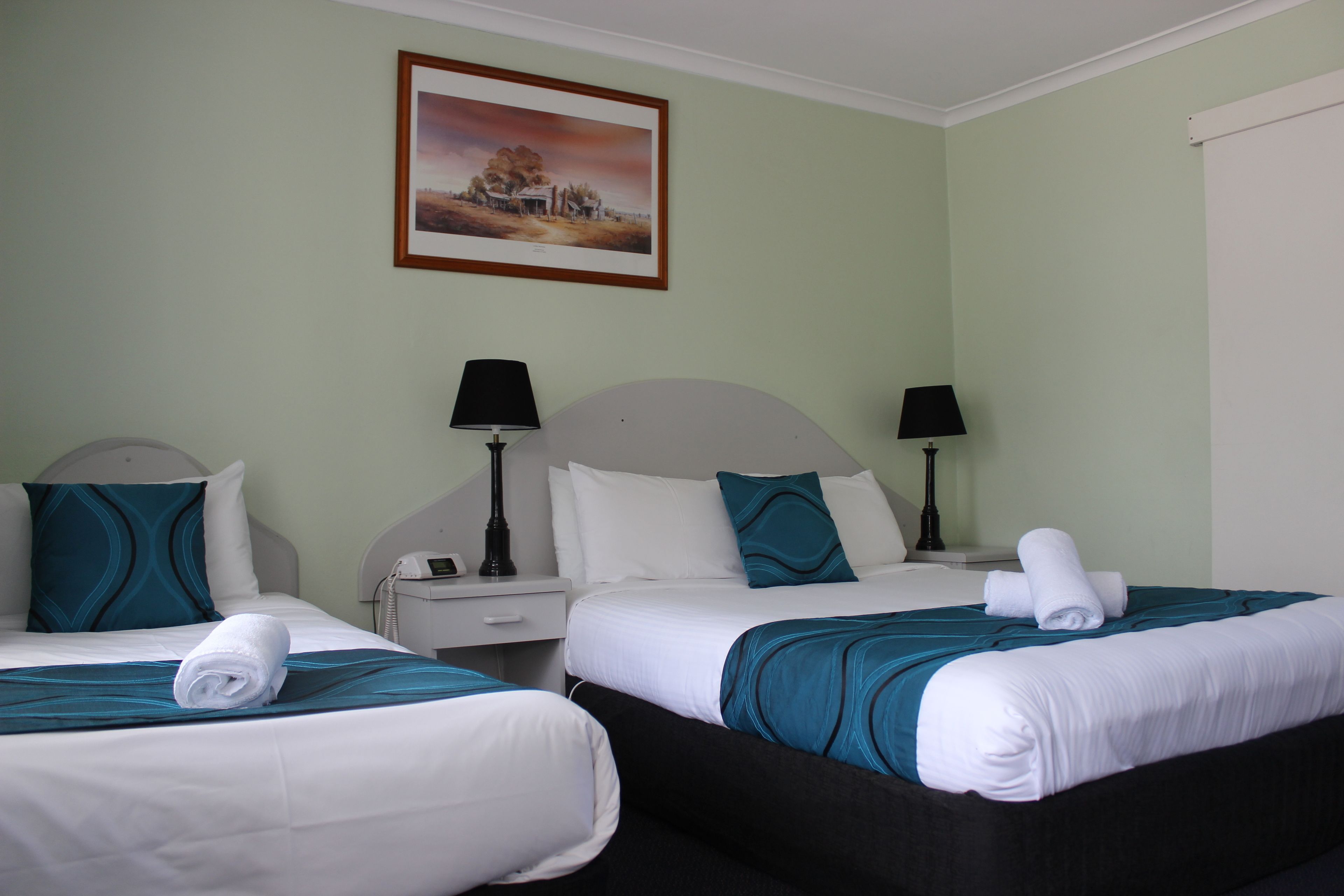 Photo - High Mountains Motor Inn