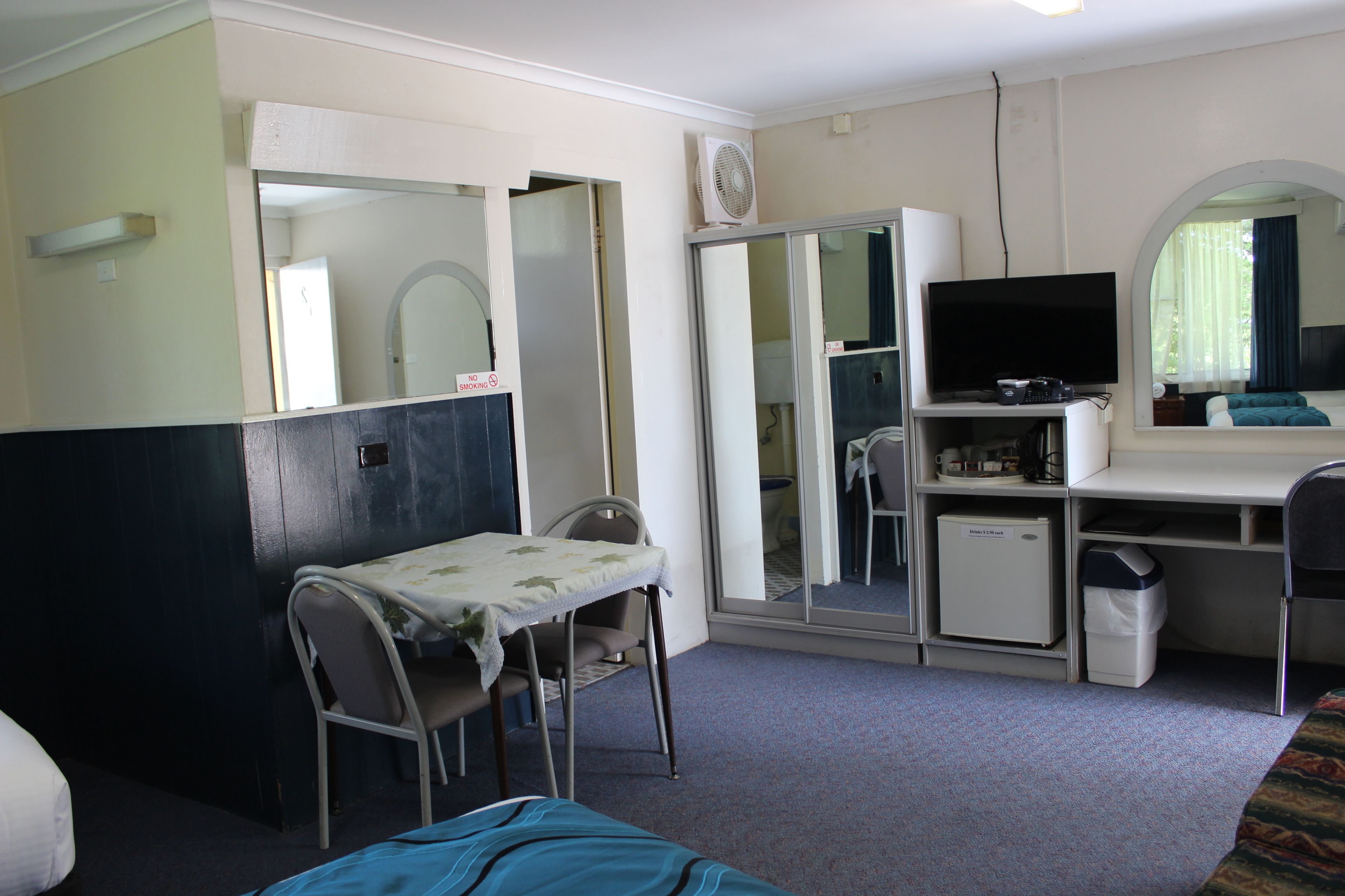 Photo - High Mountains Motor Inn