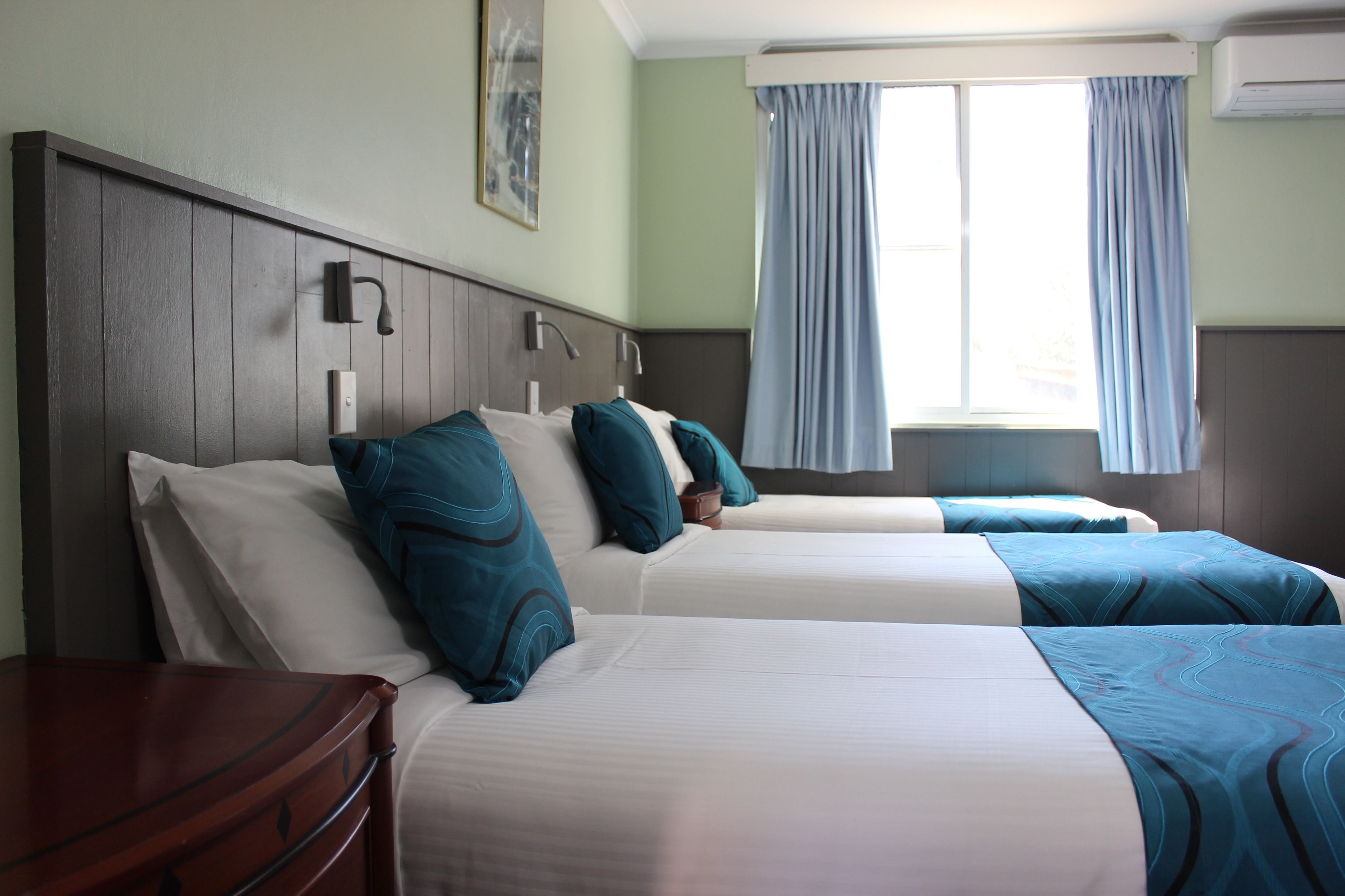 Deluxe Family Room (5 Person) | Minibar, desk, soundproofing, iron/ironing board