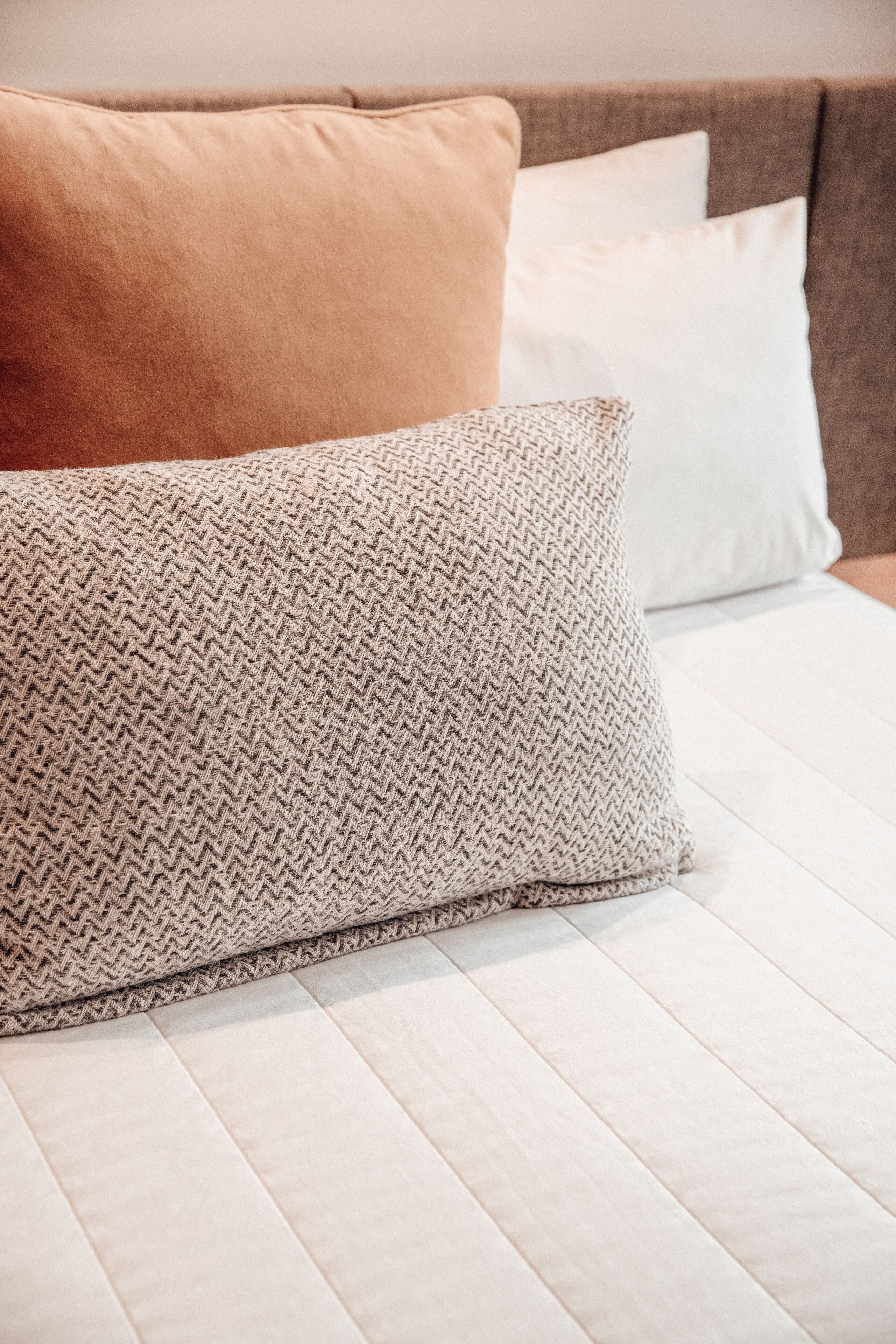 standard queen accessible | 1 bedroom, premium bedding, in-room safe, desk