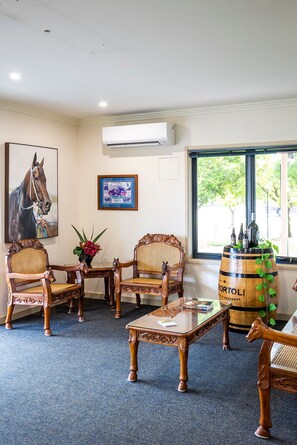 Reception - Hawkesbury Race Club Motel (Clarendon)