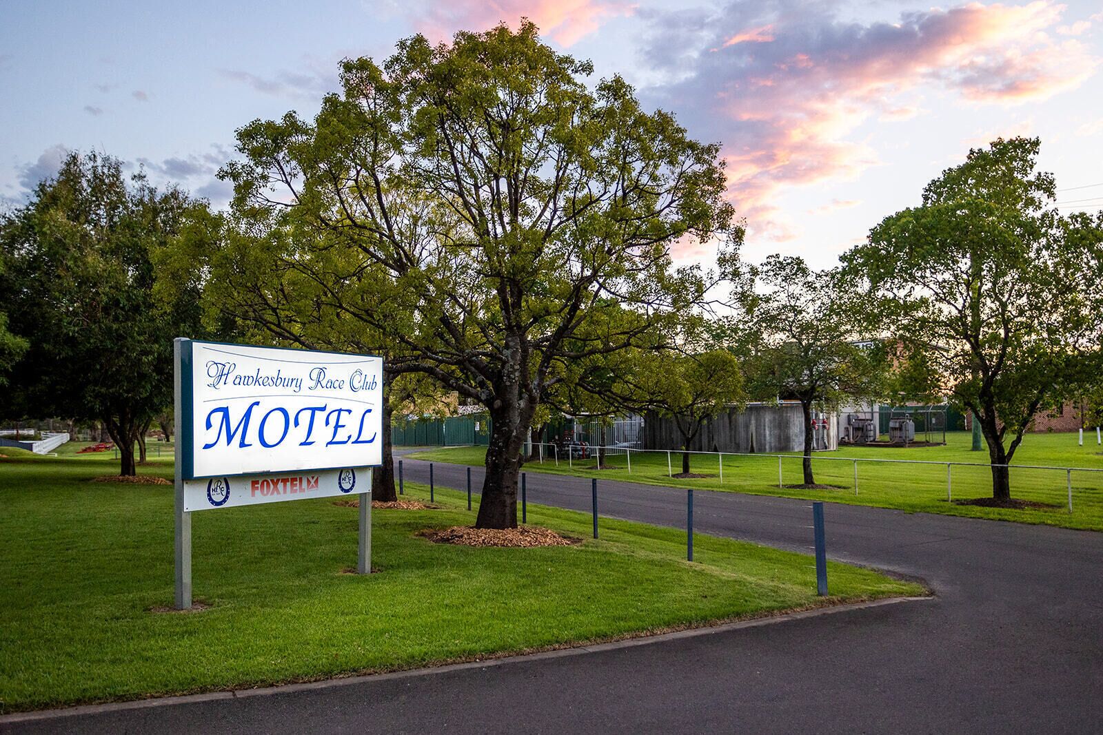 Photo - Hawkesbury Race Club Motel