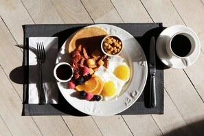 Daily cooked-to-order breakfast for a fee