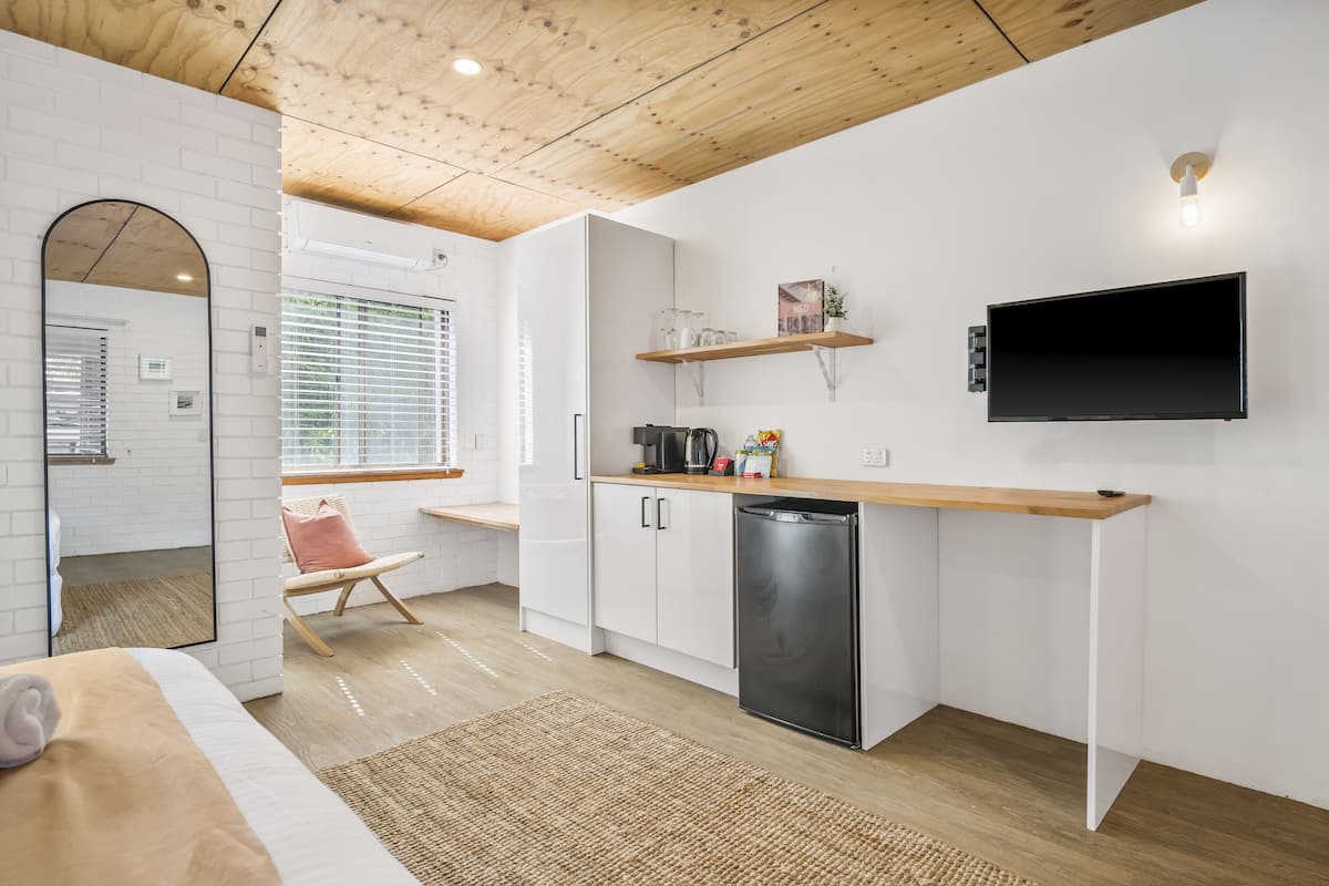 Kamer, 1 queensize bed | Kameruitzicht