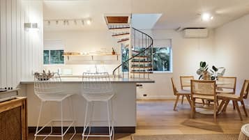 Apartamento, 3 quartos | Área de estar | Smart TV, Netflix, serviços de streaming