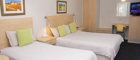 1 bedroom, premium bedding, pillow-top beds, desk