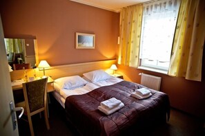 Double Room | Premium bedding, Select Comfort beds, in-room safe, desk