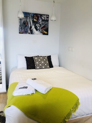 Standard Apartment, 1 Bedroom | Individually decorated, individually furnished, desk, iron/ironing board - Hiigh Apartments (Prahran)
