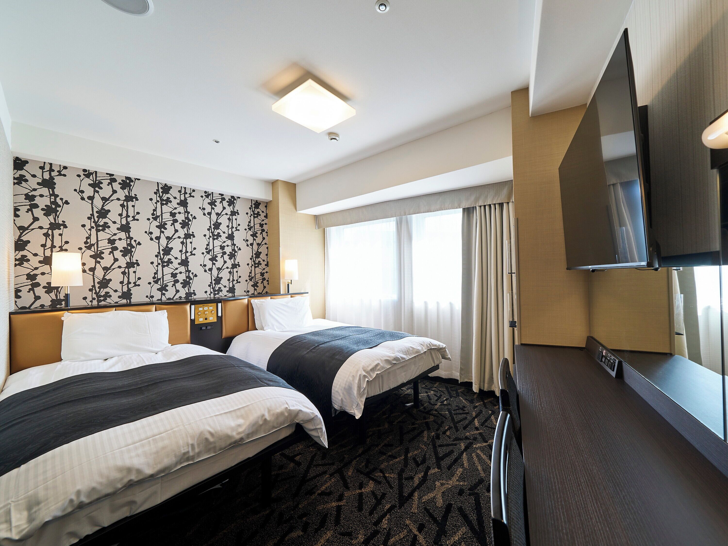 Desk, blackout drapes, iron/ironing board, free WiFi