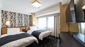 Desk, blackout drapes, iron/ironing board, free WiFi