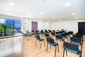 Sảnh tiếp tân