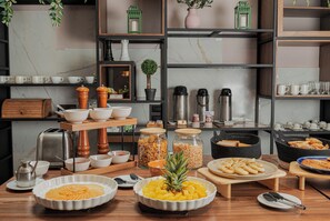 Breakfast meal - Viaggio Nueve Tres Suites (Bogotá)