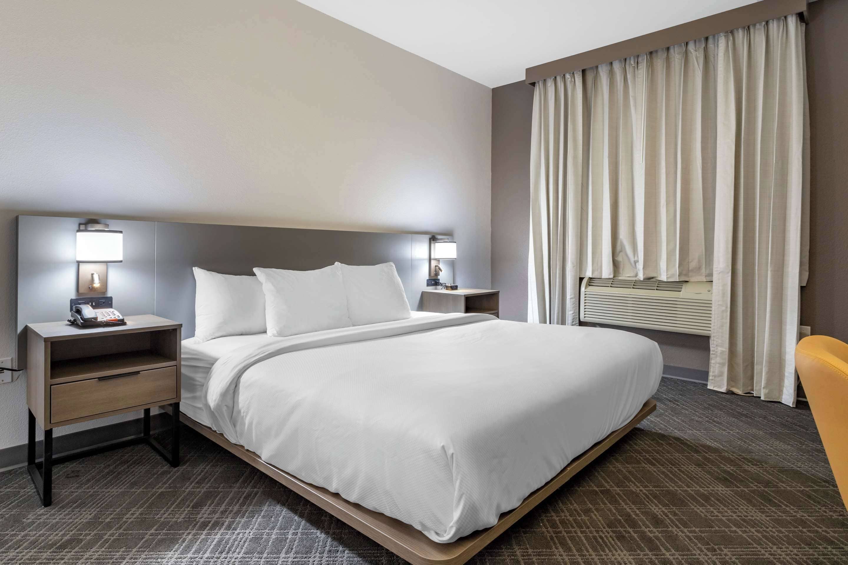 desk, blackout curtains, iron/ironing board, free wifi