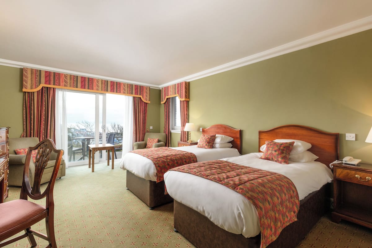 superior twin room, balcony, sea view | 1 bedroom, iron/ironing board, free wifi, bed sheets