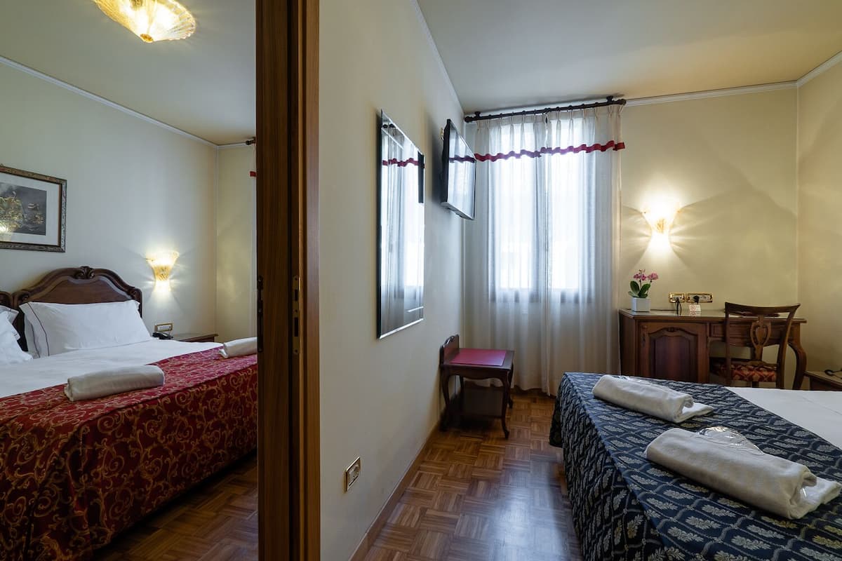 Family Room, Connecting Rooms | Minibar, in-room safe, desk, soundproofing