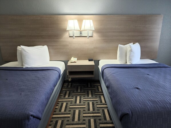 办公桌、熨斗/熨衣板、免费 WiFi、床单