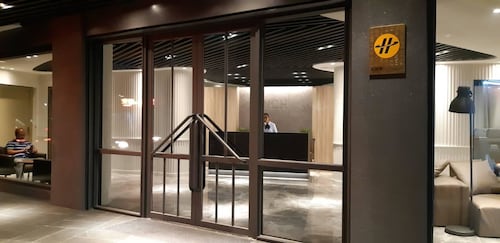 New California Hotel