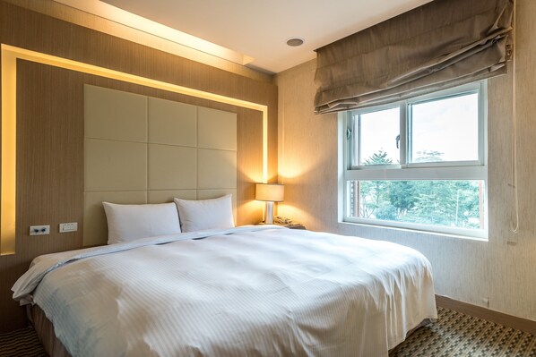 Standard Double Room | In-room safe, desk, free WiFi