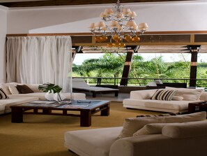 40-inch plasma TV with cable channels, TV, DVD player - Los Altos Residences by Mint (La Romana)