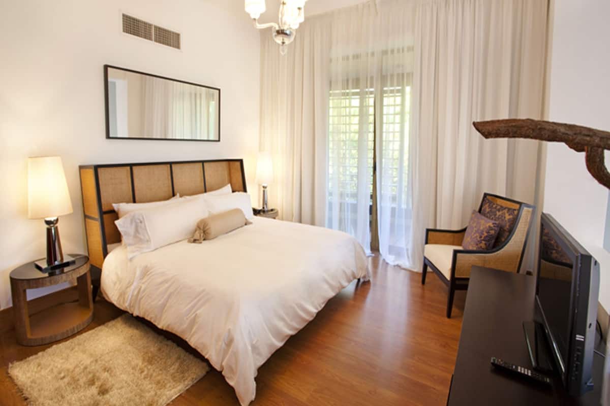 One Bedroom Junior Deluxe - Welcome Continental Breakfast Kit at arrival