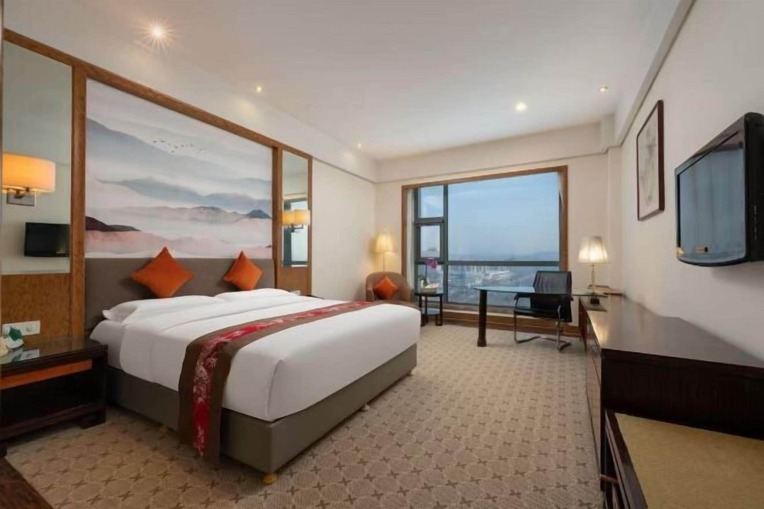 Cribs/infant beds, alarm clocks