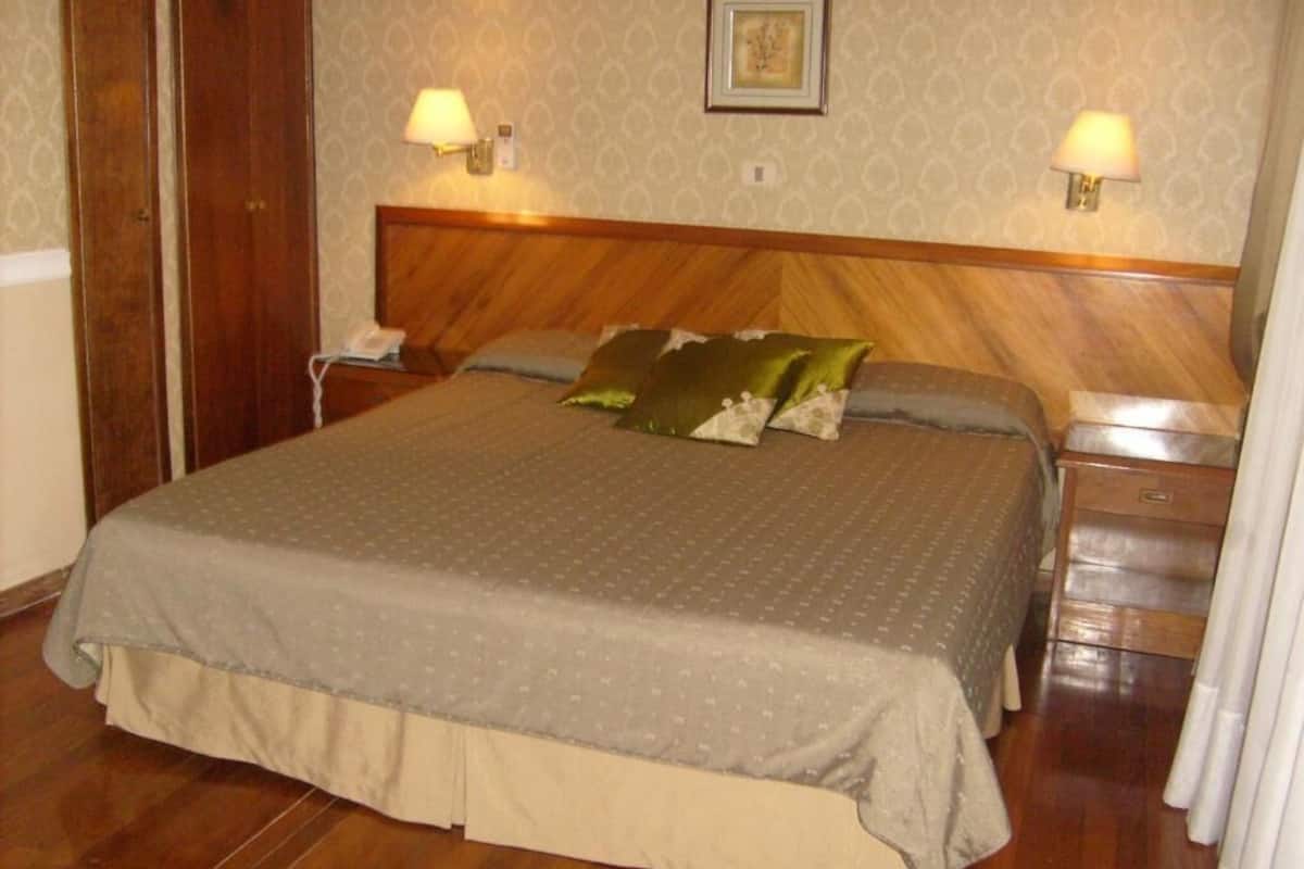 Superior Double Room | 1 slaapkamer, luxe beddengoed, pillowtop-bedden, een minibar