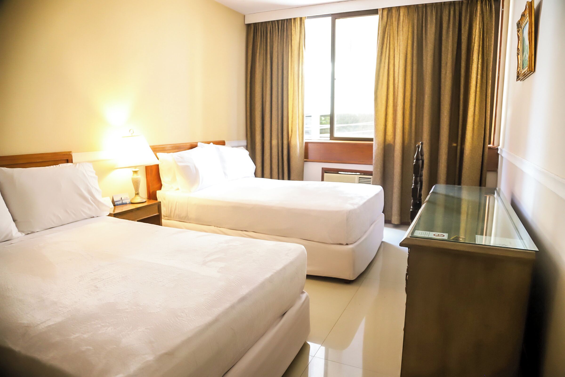 1 quarto, roupas de cama premium, camas com colchões pillow-top