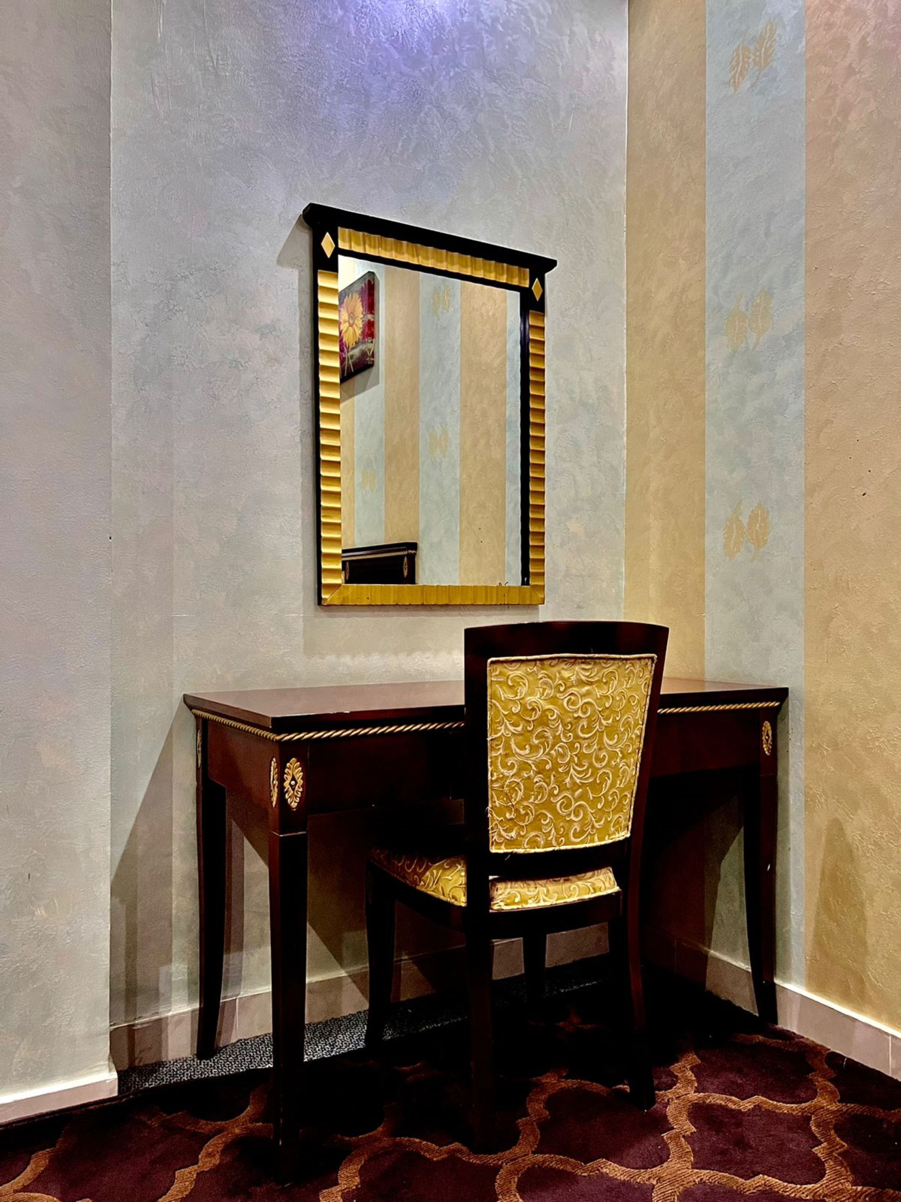 standard double room, 2 single beds | 1 bedroom, minibar, in-room safe, desk