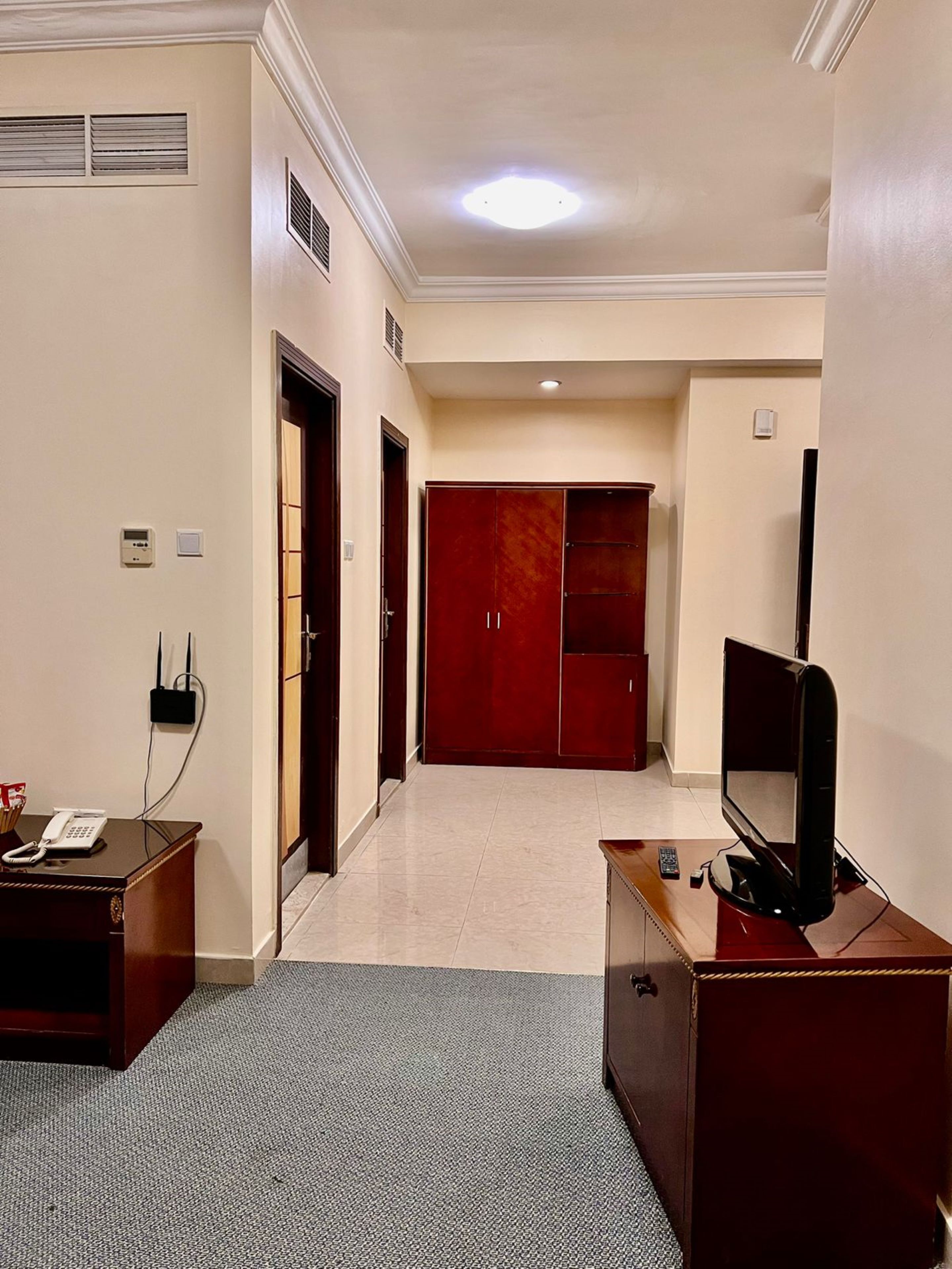 standard double room, 2 single beds | 1 bedroom, minibar, in-room safe, desk