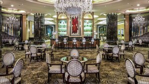 Lobby lounge - Chateau Star River Guangzhou Peninsula (Guangzhou)