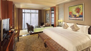 Chateau Room | Premium bedding, minibar, in-room safe, iron/ironing board - Chateau Star River Guangzhou Peninsula (Guangzhou)