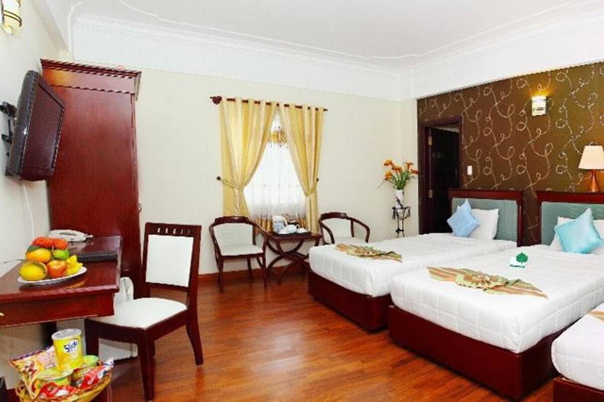 Deluxe Room | Blackout curtains, cots/infant beds, free WiFi