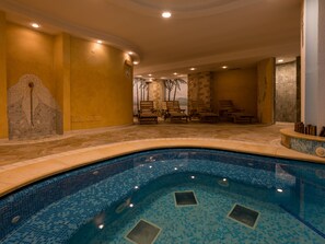 Piscine couverte