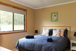 1 habitación, decoración personalizada y cortinas blackout 