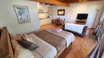 Standard Studio, 1 Queen Bed, Kitchen, Garden View (Wattle Suite) | Vista do quarto