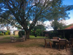 Children’s play area – outdoor - Clandulla Cottages (Boyland)