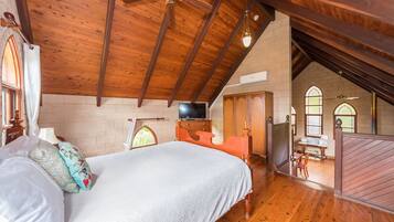 Individually furnished, iron/ironing board, free WiFi, bed sheets