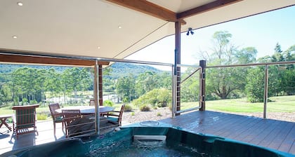 Clarendon Forest Retreat
