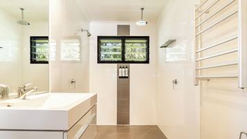 小屋 (Figtree Cabin) | 浴室 | 免費梳洗用品、風筒、提供毛巾