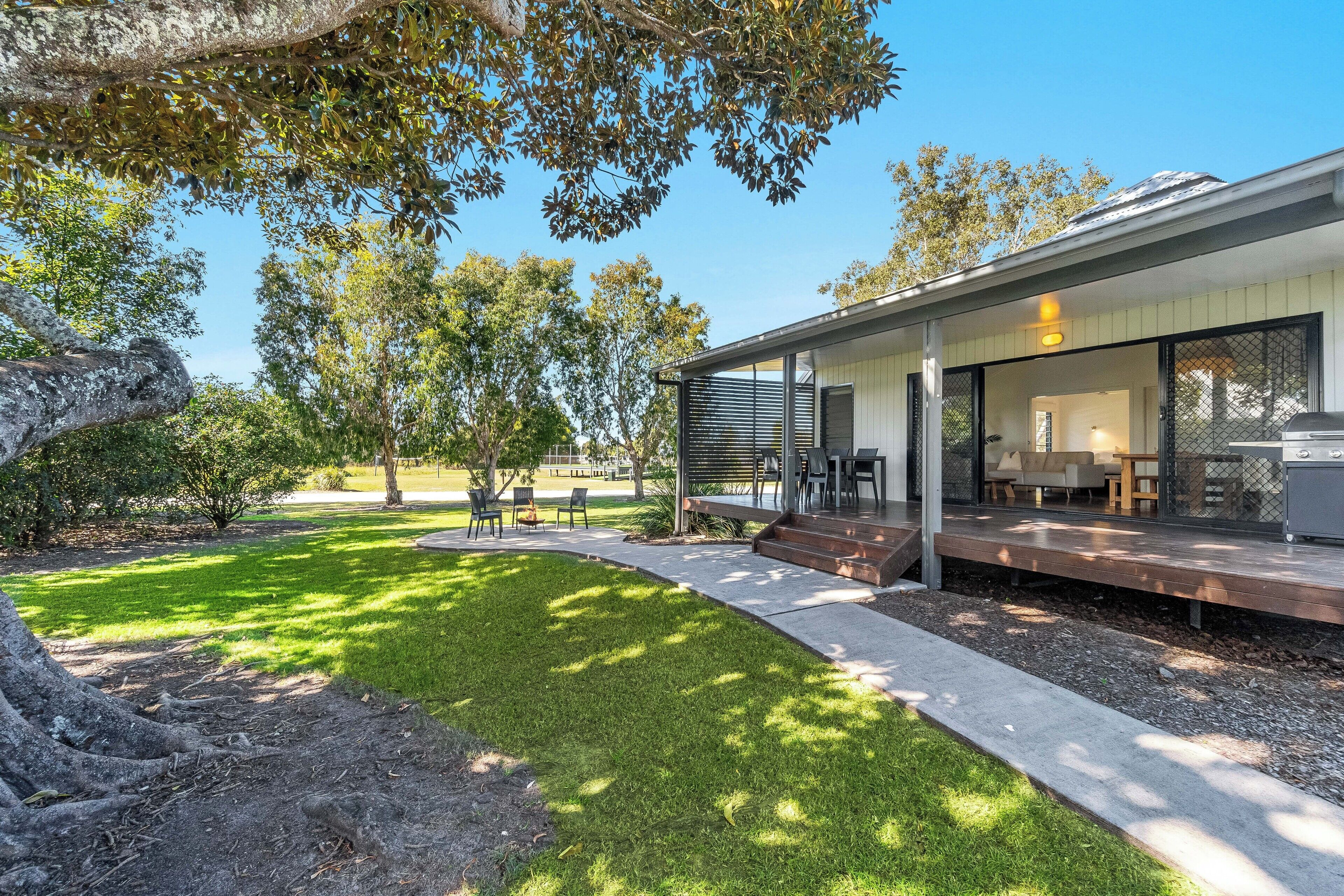 Cabin (Figtree Cabin) | Terrace/patio