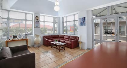 New England Motor Inn