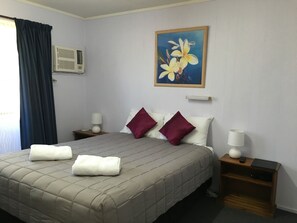 Standard Suite, 1 Double Bed, Non Smoking, Kitchenette